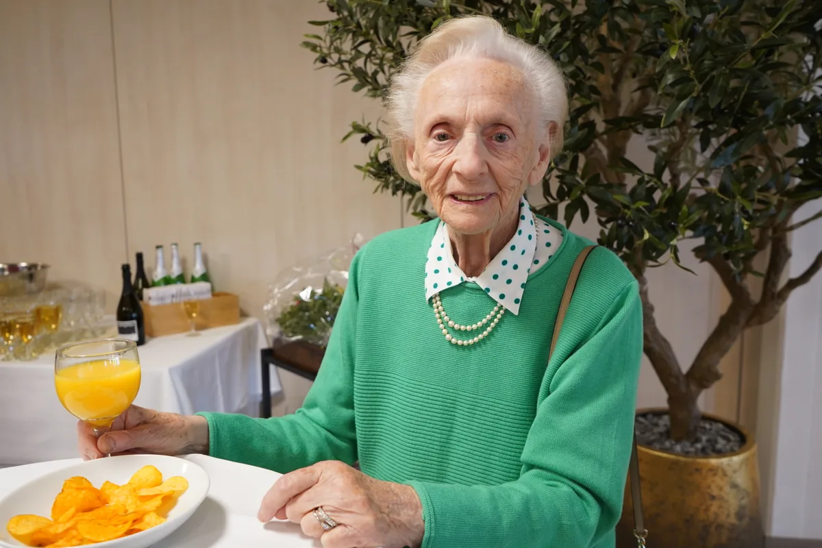 Eva Labhart bei der Premiere des Films «Der Zeit voraus» in der Zollinger Stiftung.